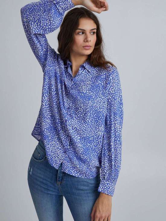 синий узорчатый