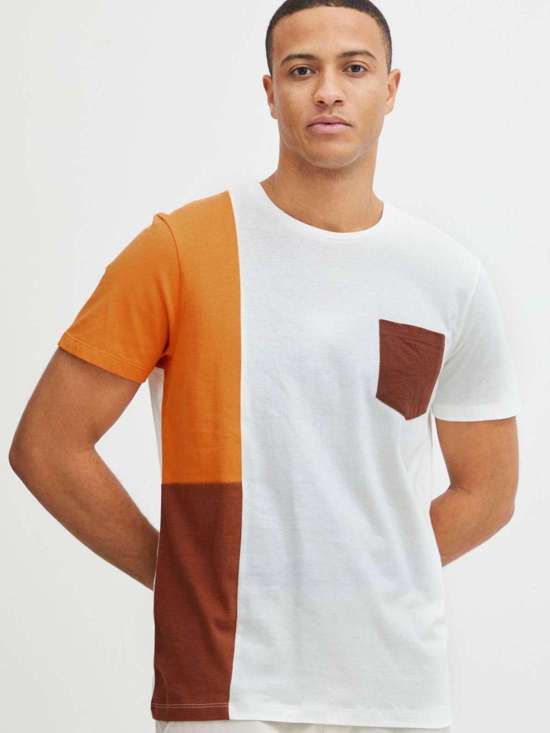 белый узорчатый