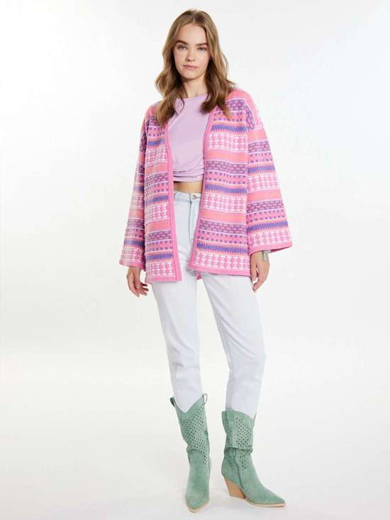 ярко-розовый узорчатый