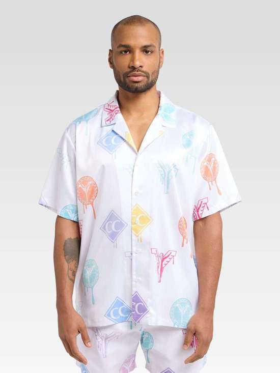 белый узорчатый