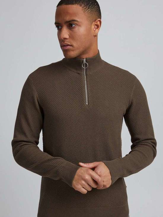 коричневый