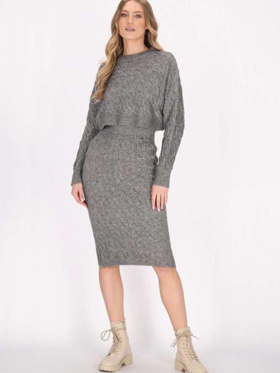 серый узорчатый