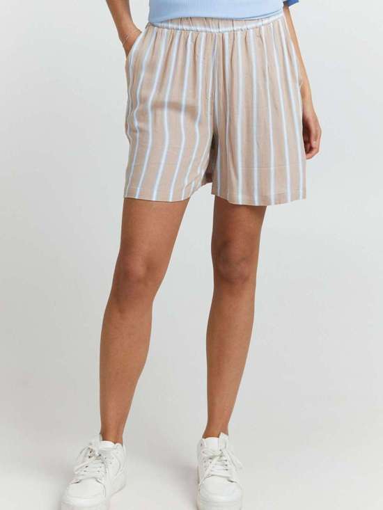 бежевый пестрый