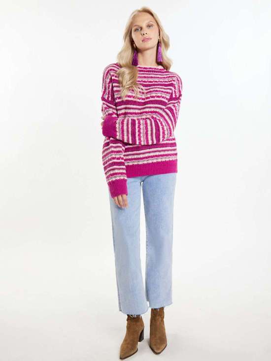 ярко-розовый узорчатый