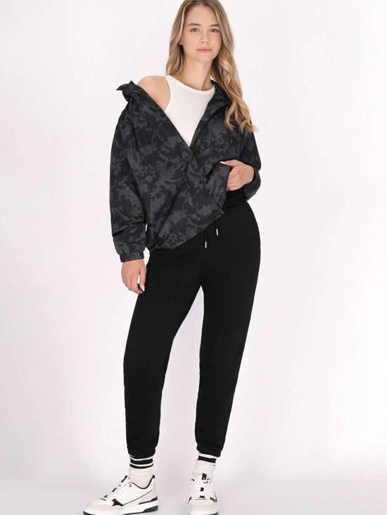 dark stone gemustert