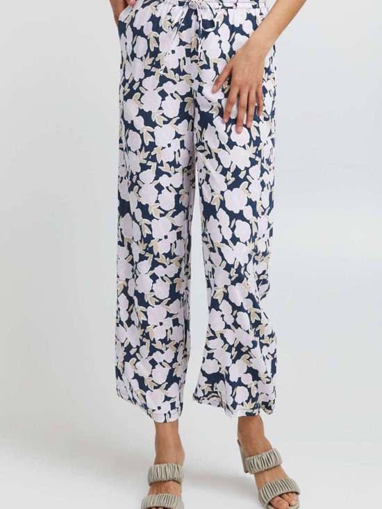 лиловый узорчатый