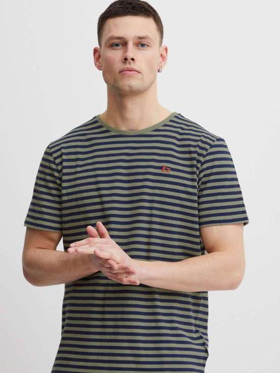 зеленый в полоску