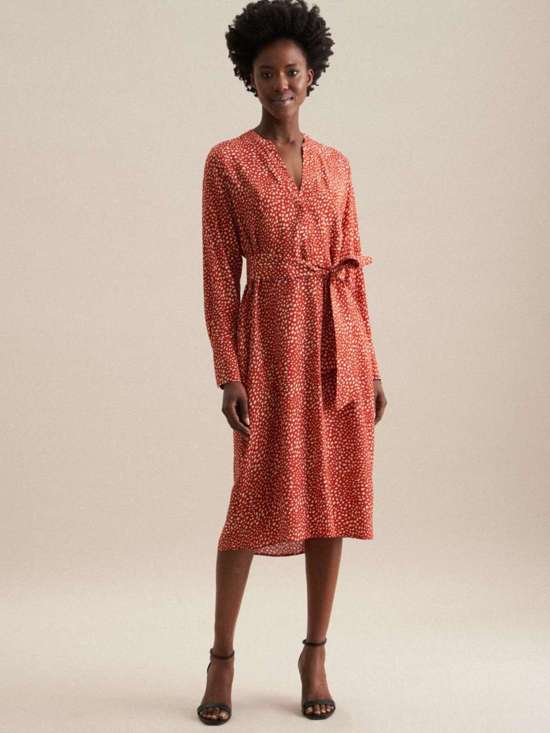 красный с рисунком