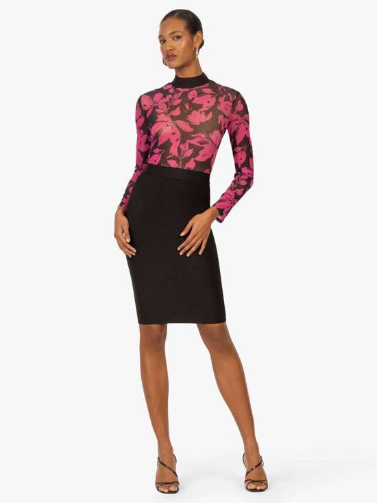 ярко-розовый узорчатый