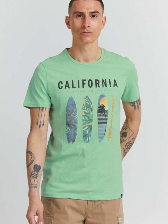 зеленый с рисунокм