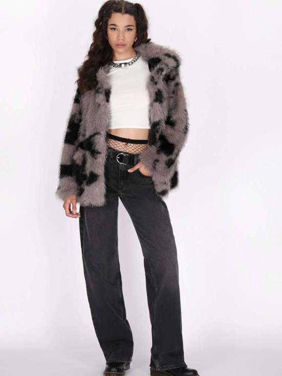 серый узорчатый