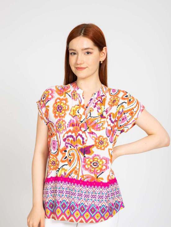 розовый узорчатый