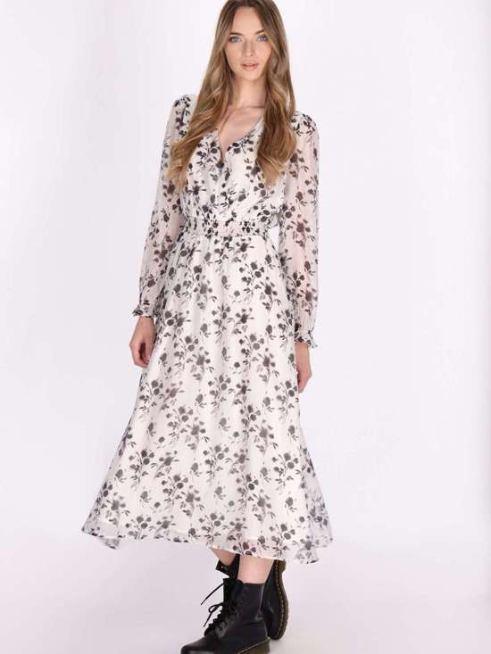 белый узорчатый