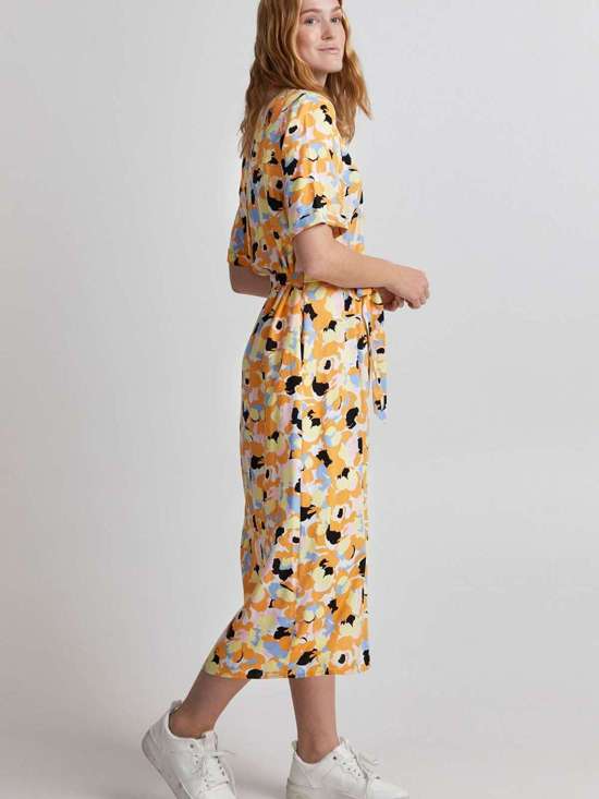 желтый узорчатый