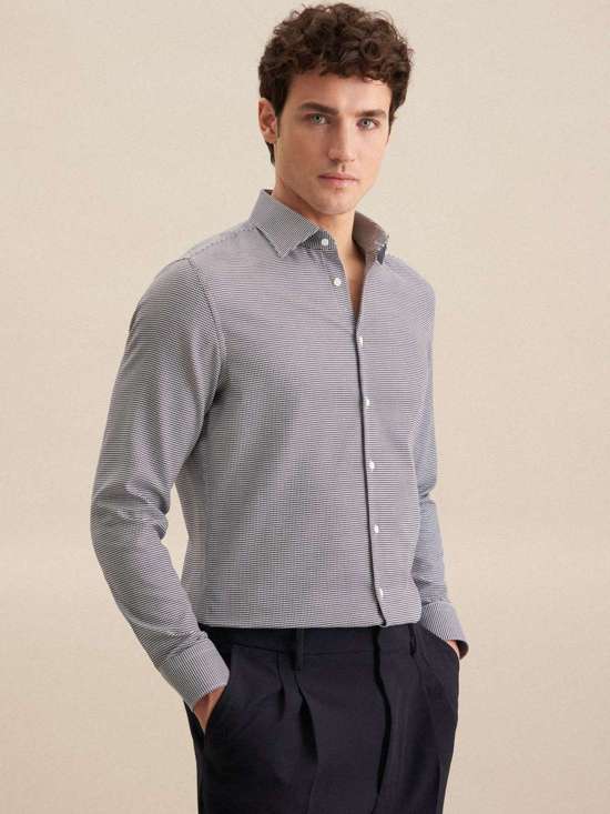 синий узорчатый