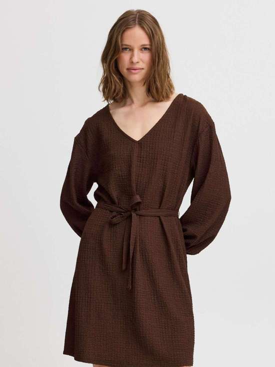 коричневый