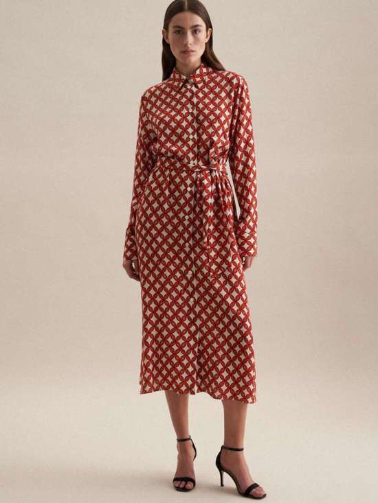 красный с рисунком