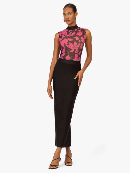 ярко-розовый узорчатый