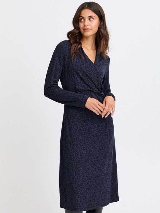 синий узорчатый