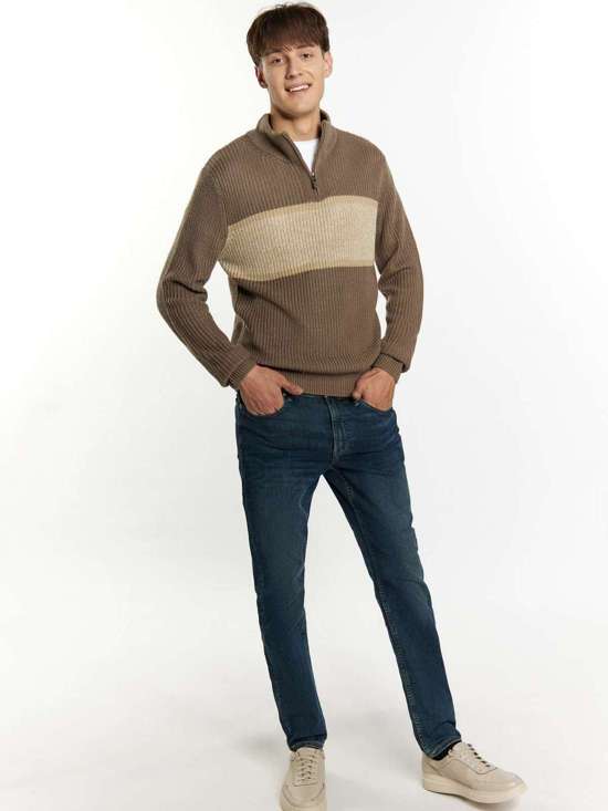 зеленый в полоску