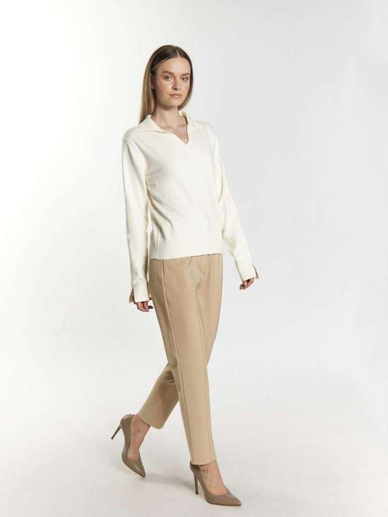 белый в полоску