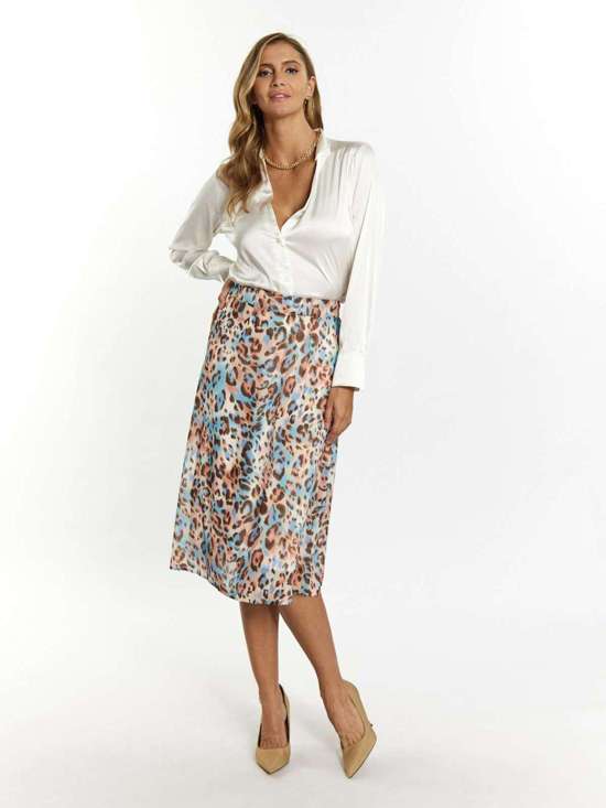 бежевый пестрый