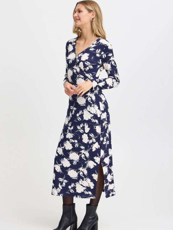 синий узорчатый