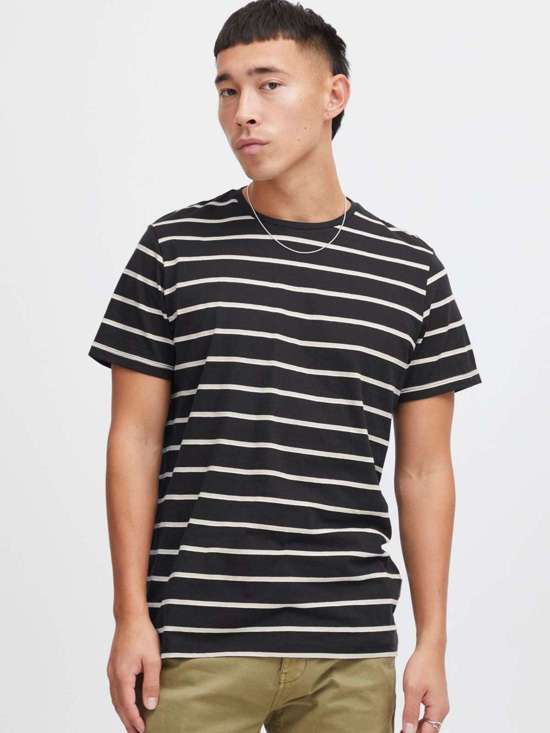 черный в полоску