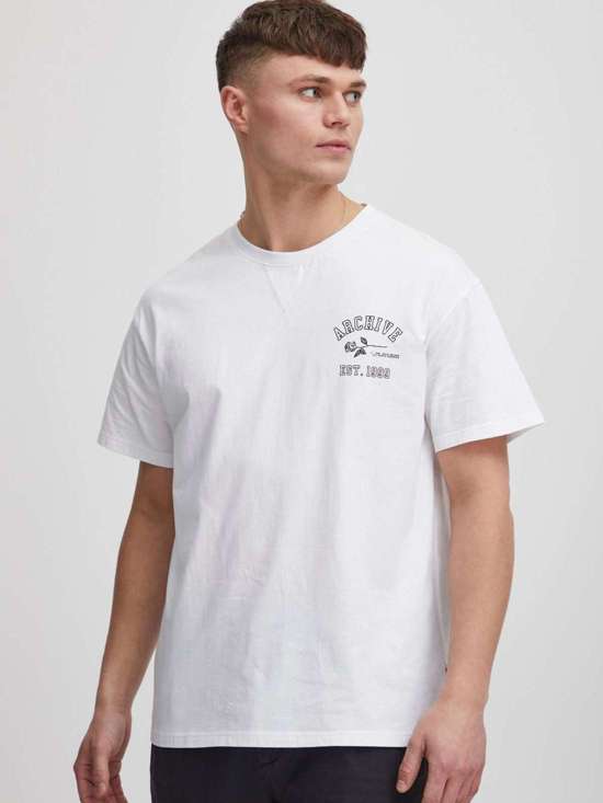 белый с рисунком