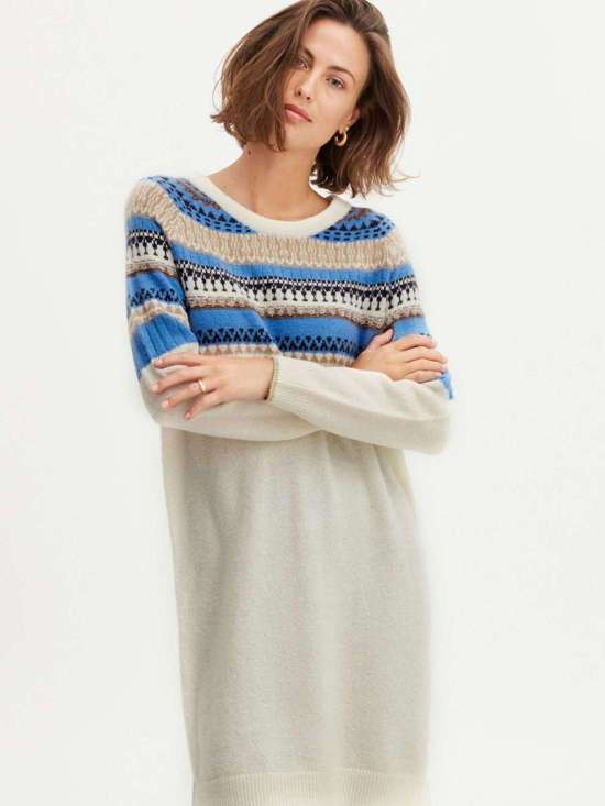 синий узорчатый