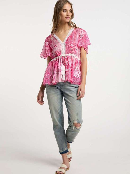 ярко-розовый с рисунком