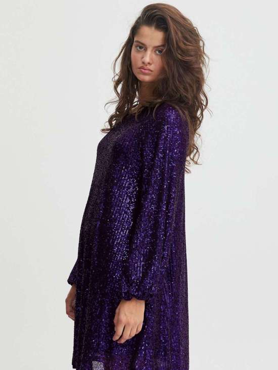 лиловый узорчатый