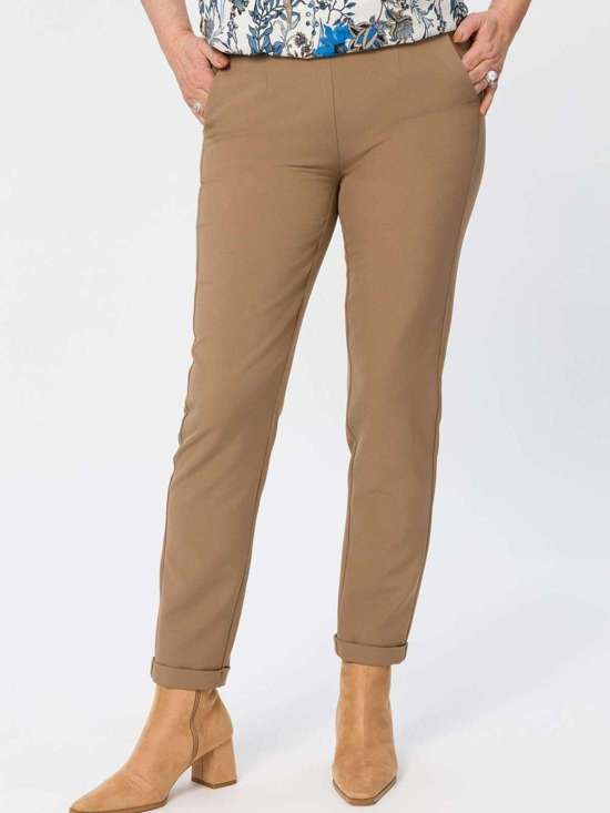 коричневый