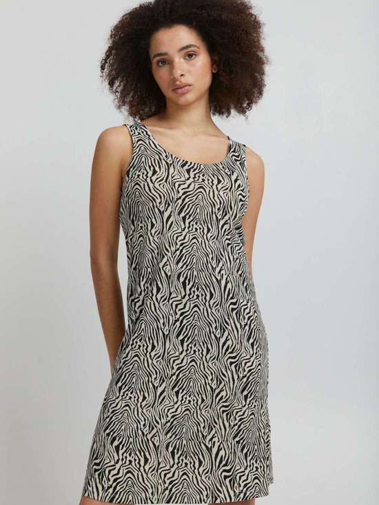 бежевый пестрый