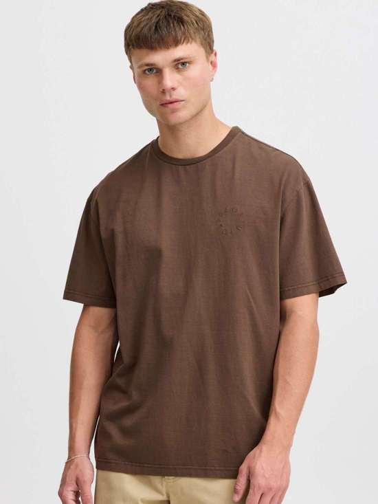 коричневый