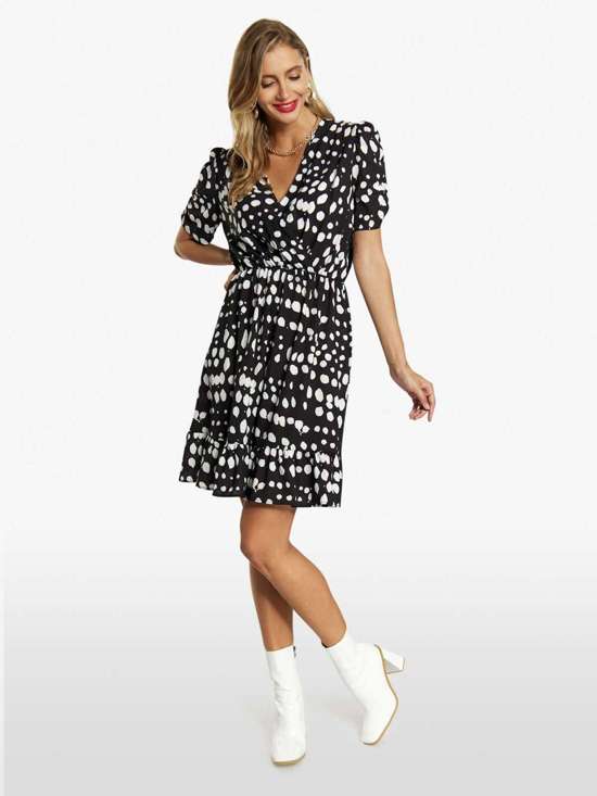 черный в горошек