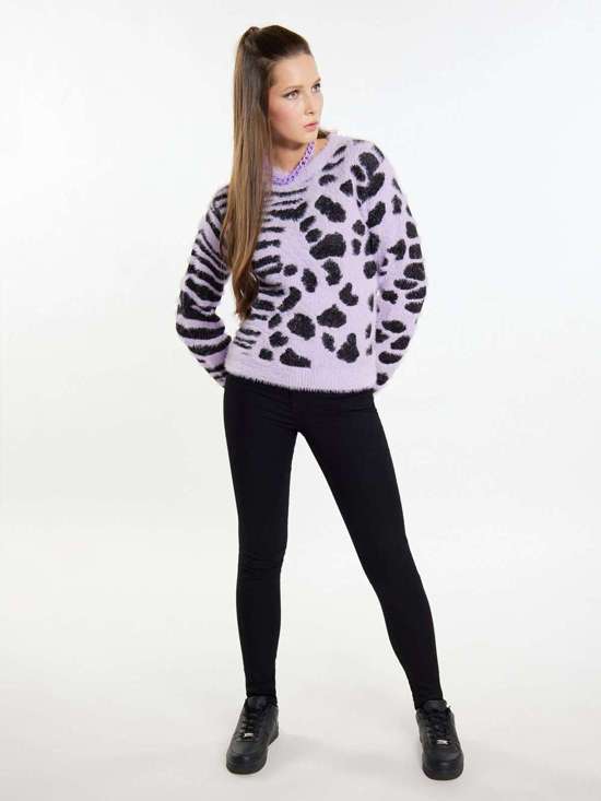 лиловый узорчатый