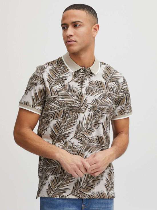 бежевый пестрый