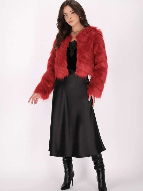 красный в полоску