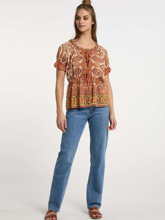 оранжевый с рисунком