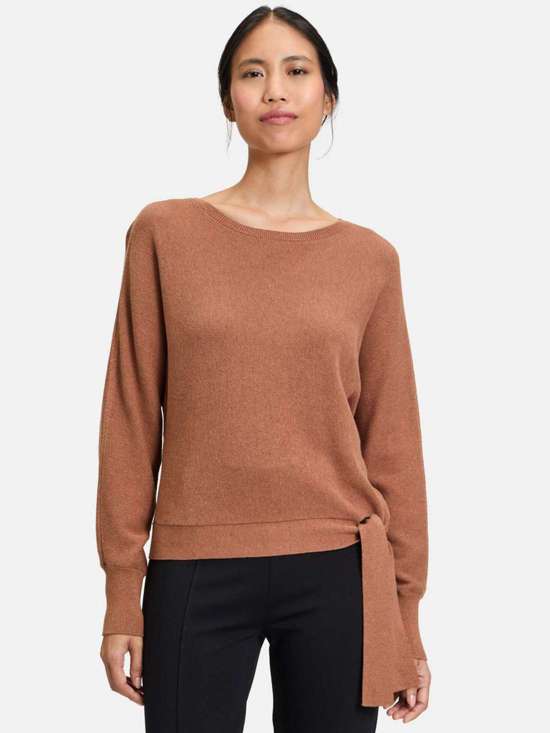 коричневый