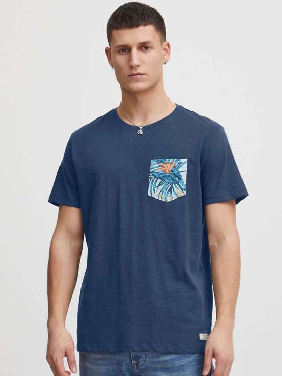 синий узорчатый