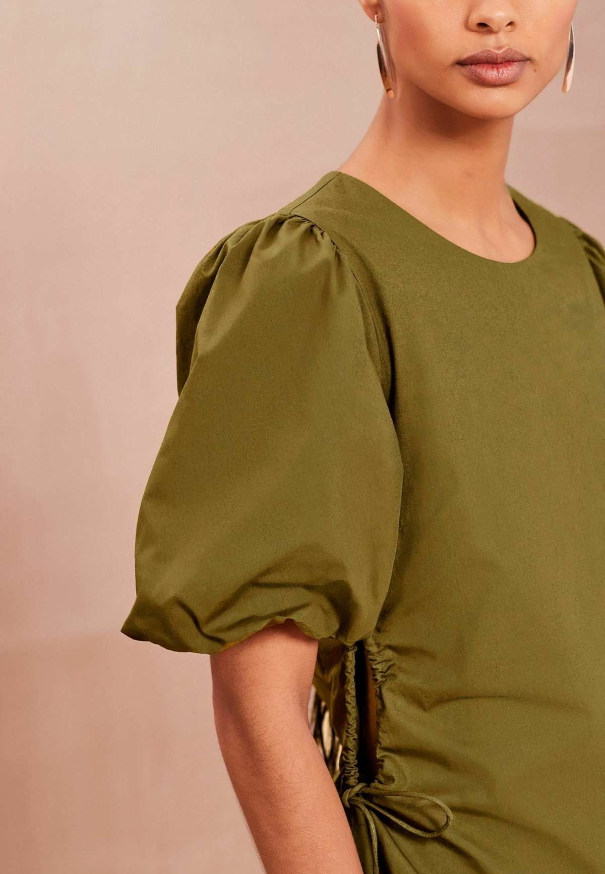 Платье RUCHED SIDE PUFF SLEEVE