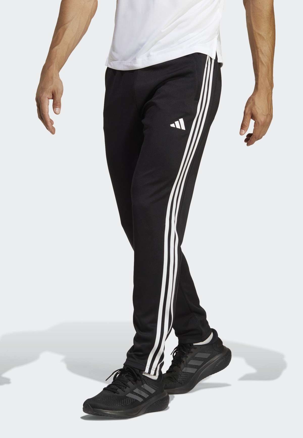 Брюки TRAIN ESSENTIALS JOGGERS