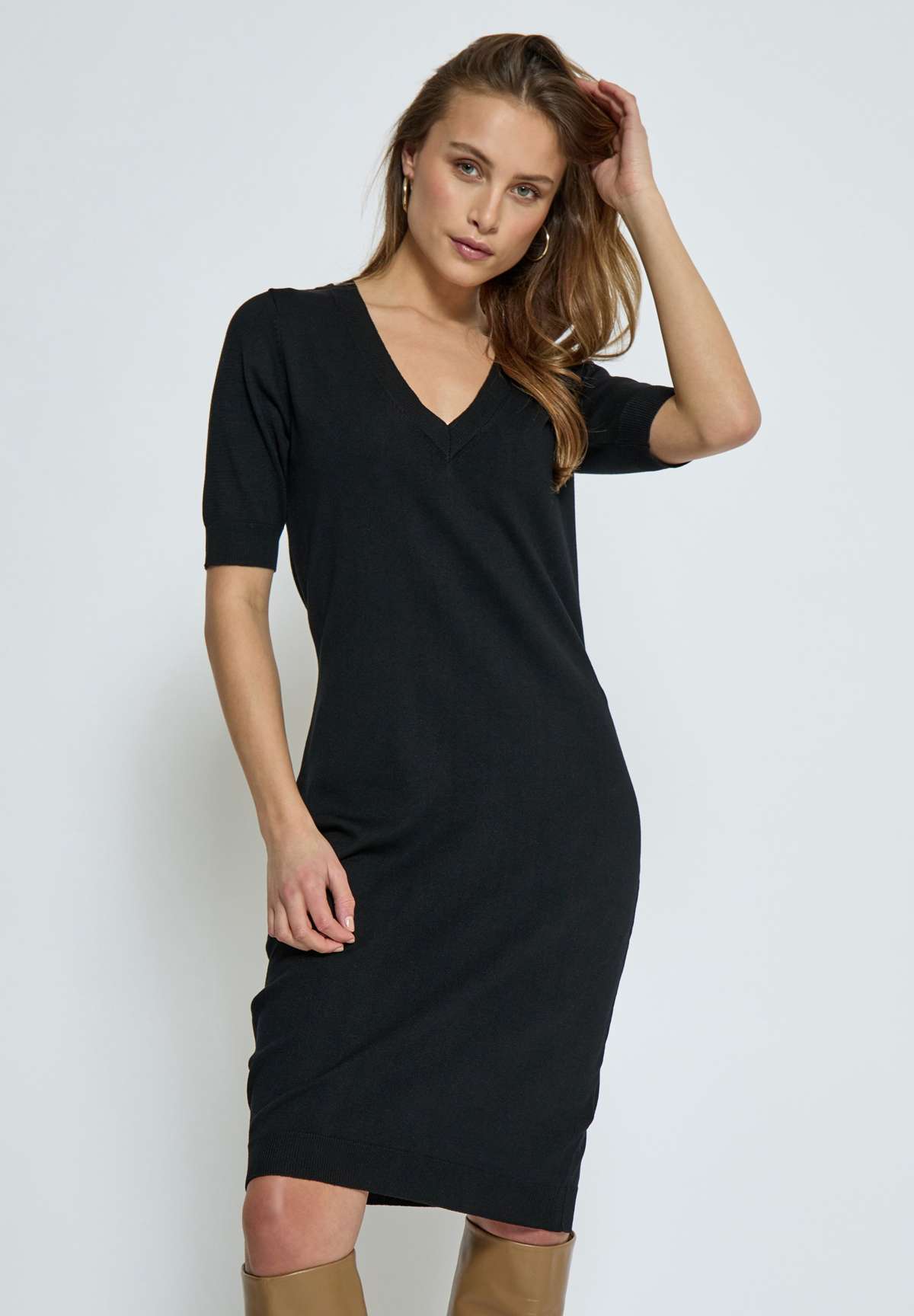 Платье-футляр MIMILLA V-NECK KNIT DRESS 2