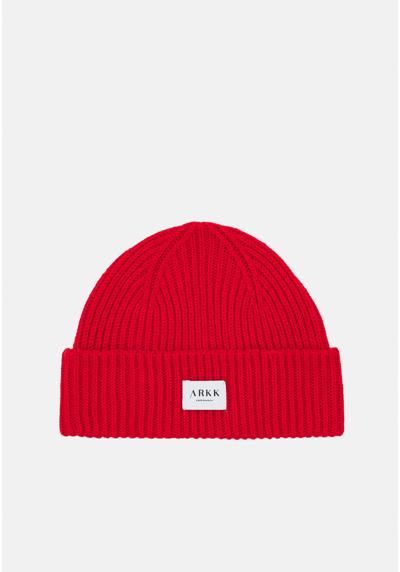 Шапка CLASSIC BEANIE UNISEX