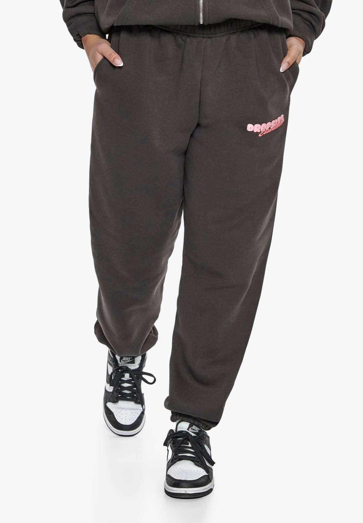 Брюки ESSENTIAL JOGGER