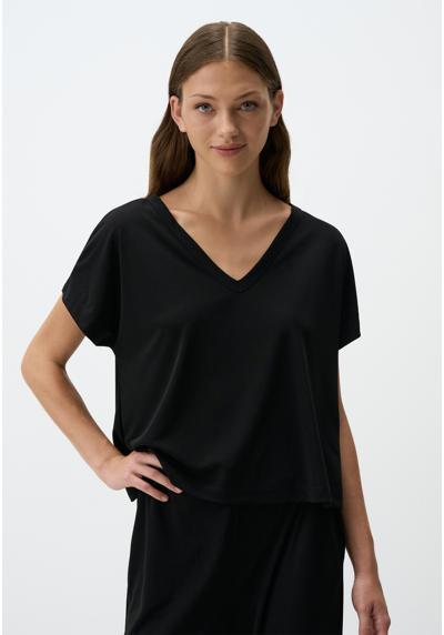 Футболка V-NECK SHORT SLEEVED PLAIN