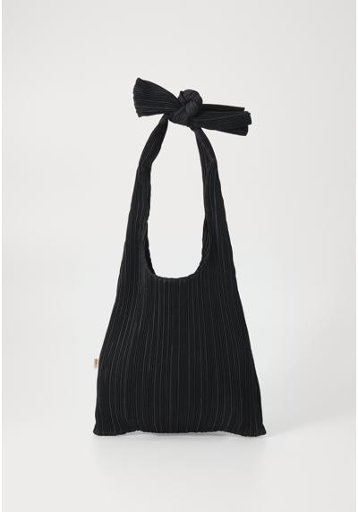 Сумка BOBBY PLEATED TOTE