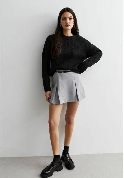 Пуловер CABLE KNIT CREW NECK CABLE KNIT CREW NECK